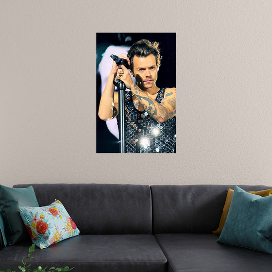 "Harry Styles Wembley June 2022 (cropped)", Lily Redman