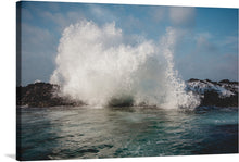  “Thompson’s Bay Beach”, nestled along South Africa’s enchanting Dolphin Coast, beckons you into a world where nature dances between calm and chaos. This exquisite print captures a moment of raw beauty: waves crashing majestically against rugged rocks. The azure ocean waters, contrasted by white foam and darkened stones, create a visual spectacle that is both tranquil and invigorating. Every detail, rendered with stunning clarity, invites you to lose yourself in this natural paradise. 