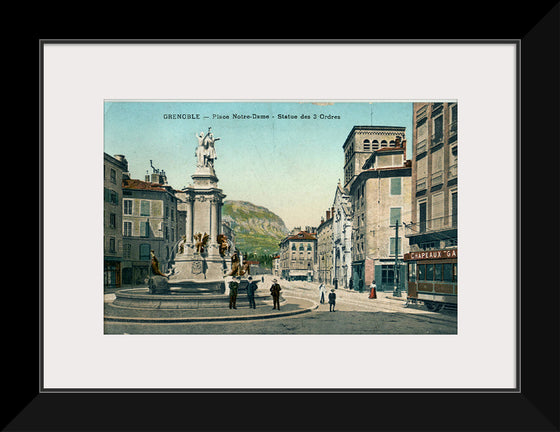 "GRENOBLE - Place Notre Dame - Statue des 3 ordres"