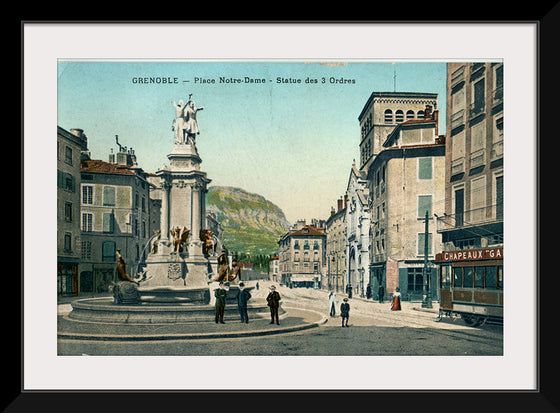 "GRENOBLE - Place Notre Dame - Statue des 3 ordres"