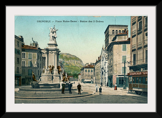 "GRENOBLE - Place Notre Dame - Statue des 3 ordres"