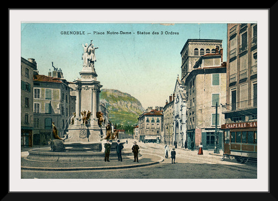 "GRENOBLE - Place Notre Dame - Statue des 3 ordres"