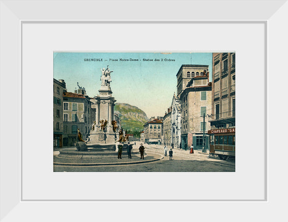 "GRENOBLE - Place Notre Dame - Statue des 3 ordres"