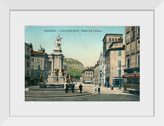 "GRENOBLE - Place Notre Dame - Statue des 3 ordres"