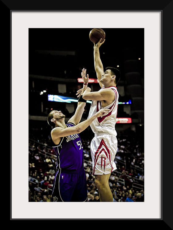 "Yao Ming shooting over Brad Miller"