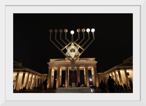 "Christmas Hanukkah Decoration Pariser Platz 2020". Pariser Platz