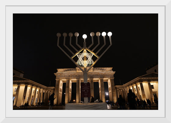 "Christmas Hanukkah Decoration Pariser Platz 2020". Pariser Platz