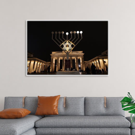 "Christmas Hanukkah Decoration Pariser Platz 2020". Pariser Platz