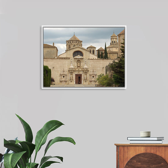 "Spain Poblet Monastry Front View", Pap3rinik