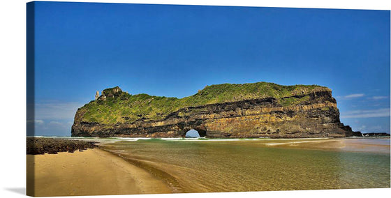 Coffee Bay, nestled at the mouth of the Mthatha River, unveils a stretch of golden sand framed by the rolling hills of the Transkei. This captivating beach, kissed by the warm waters of the Indian Ocean, beckons adventure seekers. Surfing, fishing, and diving find their canvas here, while the backdrop of black-faced cliffs, white sands, and jade hills sets the stage for sun-soaked memories. 