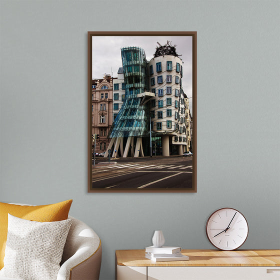 "The Dancing House", Vera Kratochvil