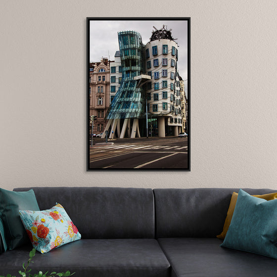 "The Dancing House", Vera Kratochvil