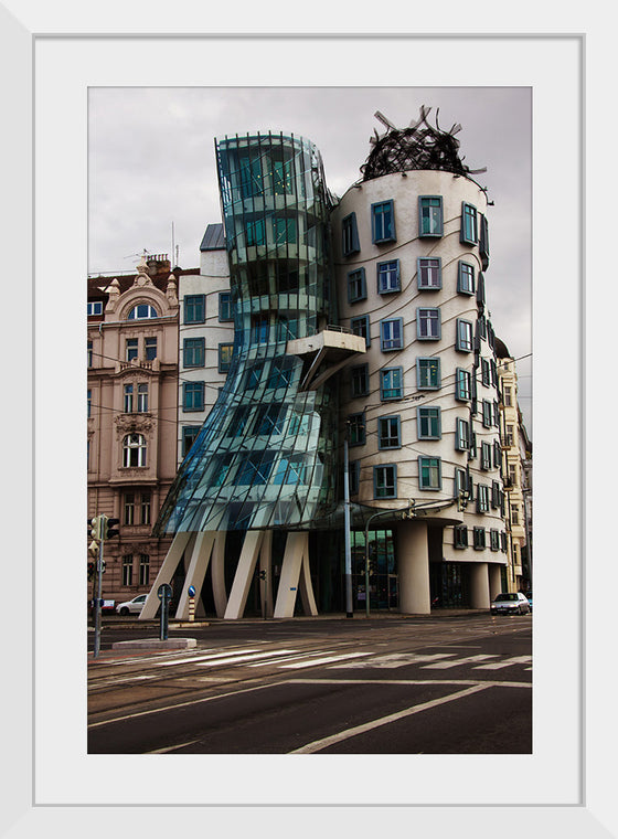 "The Dancing House", Vera Kratochvil