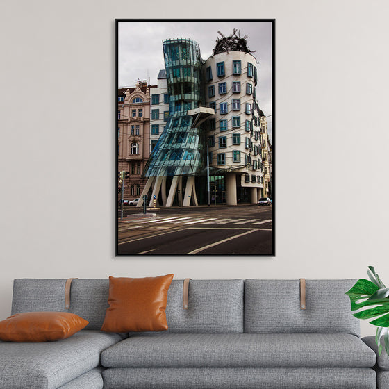 "The Dancing House", Vera Kratochvil