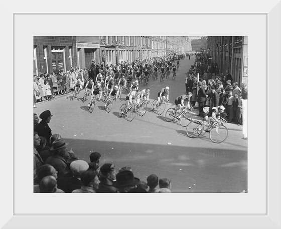 "Ronde van Albert Cuypstraat in de bocht profs, Bestanddeelnr", Van Oorschot/ Anefo