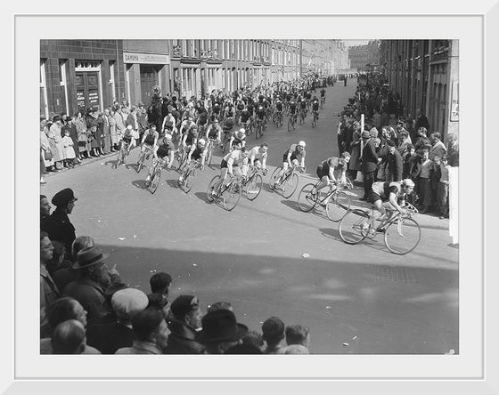 "Ronde van Albert Cuypstraat in de bocht profs, Bestanddeelnr", Van Oorschot/ Anefo