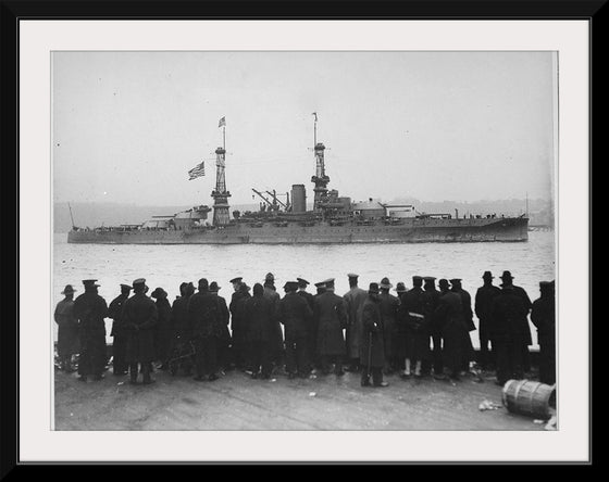 "The Leader Arizona Passing 96th Street Pier in Great Naval Review at New York City., (ca. 1918)"