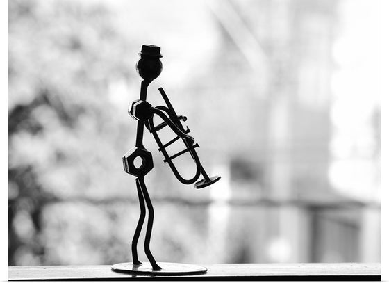 "Musician statue"