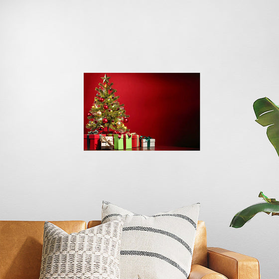 "Christmas Tree, Red Background"