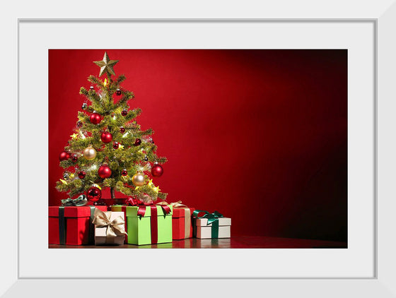 "Christmas Tree, Red Background"