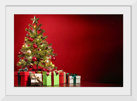 "Christmas Tree, Red Background"