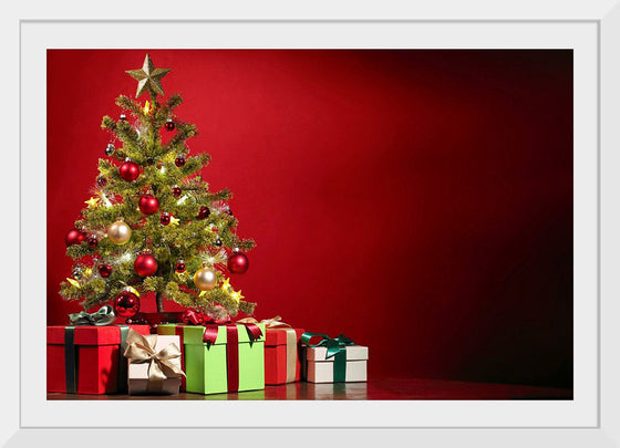 "Christmas Tree, Red Background"