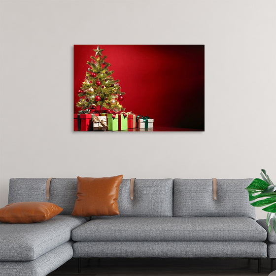 "Christmas Tree, Red Background"