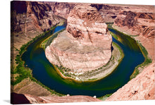  This iconic natural wonder is one of the most popular tourist destinations in Arizona, and for good reason. The Colorado River has carved a horseshoe-shaped bend into the canyon walls, creating a breathtaking sight that you'll never forget.