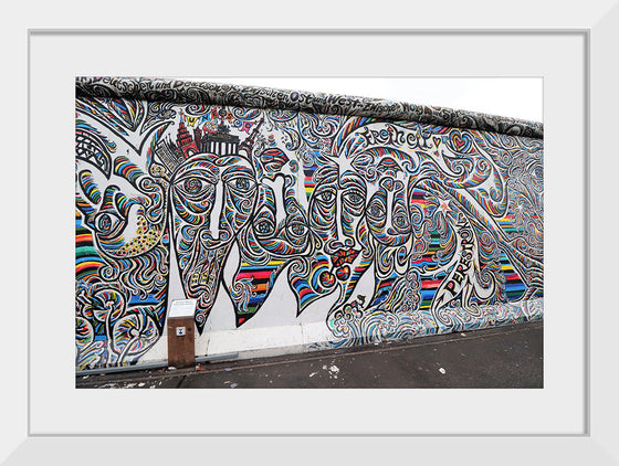 "Berlin Wall East Side Gallery", Guy Percival