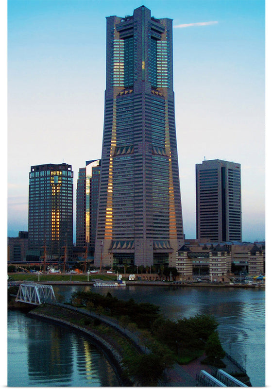 "Yokohama Landmark Tower"