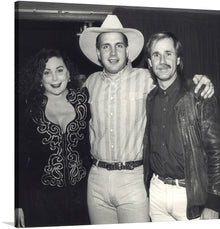  Garth Brooks, Jennie Frankel, and John Ford Coley are captured in this iconic photograph at the Country Music Awards.