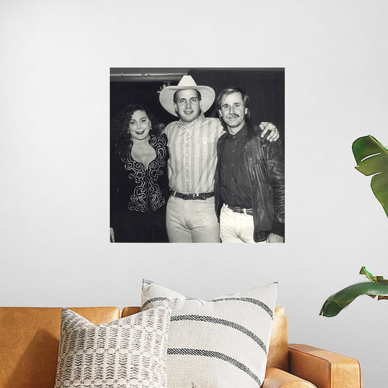 "Garth Brooks with Jennie Frankel and John Ford Coley at the Country Music Awards", Twins of Sedona