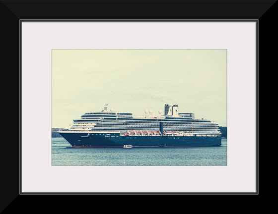 "A Majestic Cruise Ship Sailing on the Ocean"